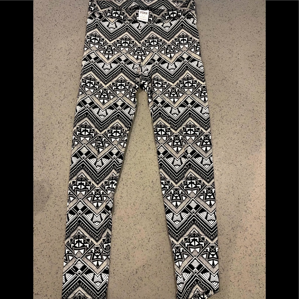 PINK Victoria Secret Leggings - Picture 2 of 4